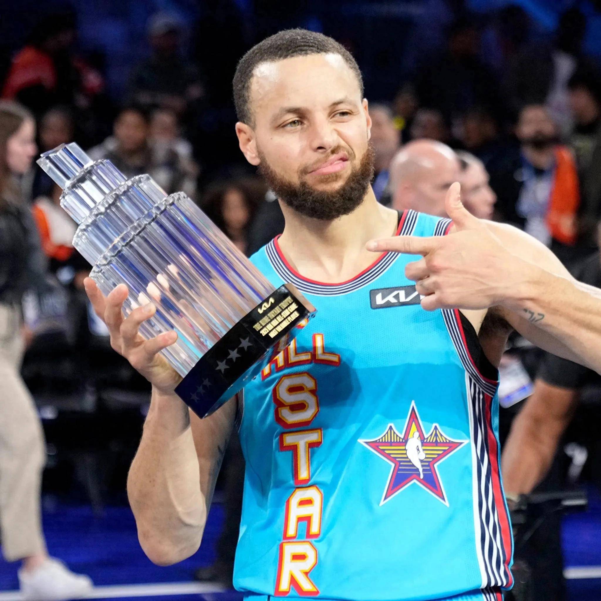 万欧元签下 万欧元签下